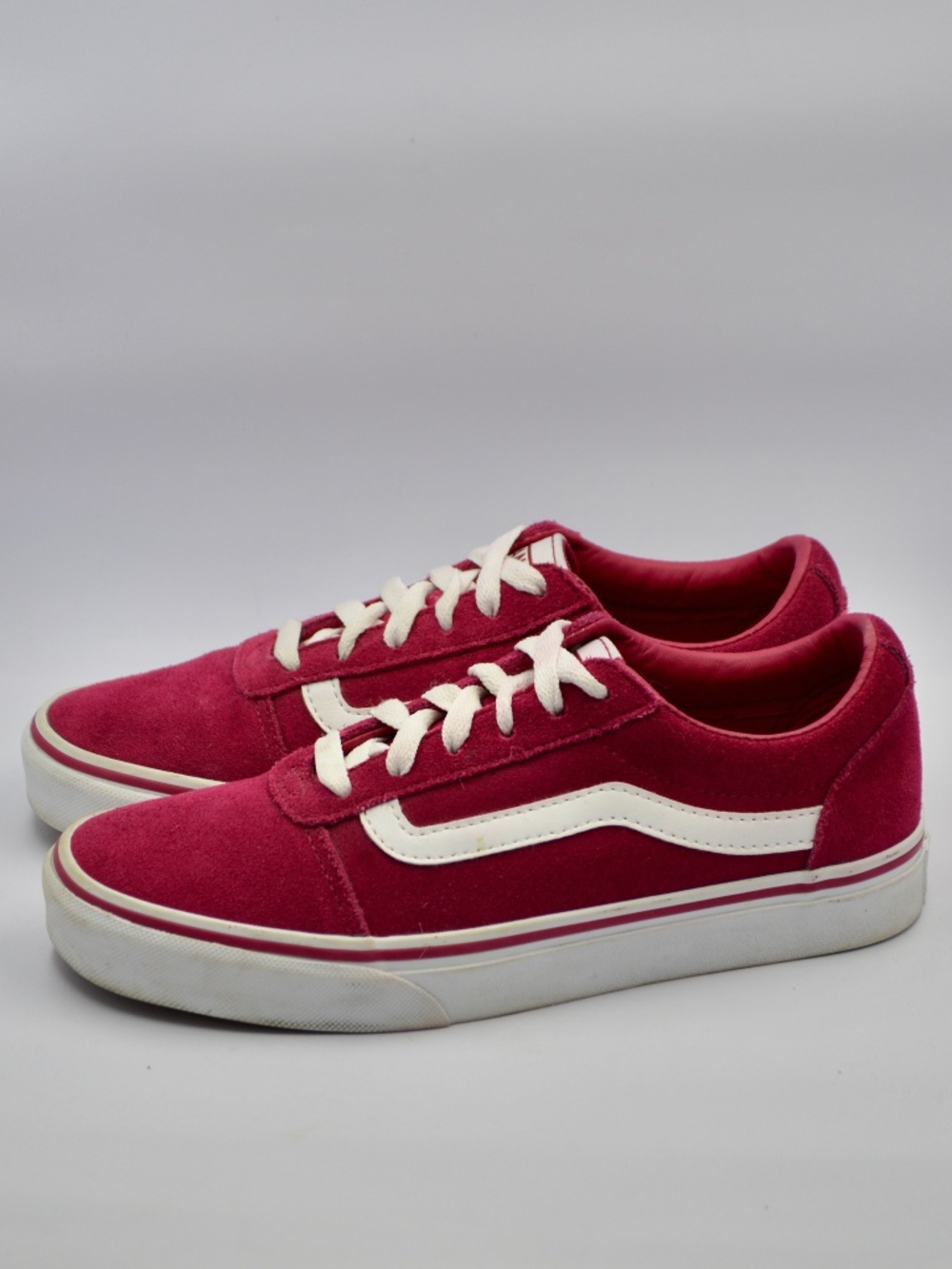 Vans Classic Maddie Low-Top Suede Leather Sneaker Shoe Cabernet Women's Size 6.5